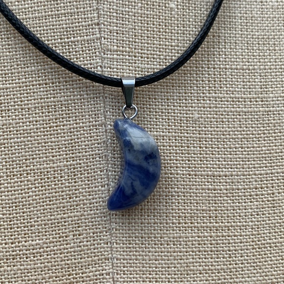 Handmade Genuine Stone Moon Amulet Necklace - Picture 8 of 8